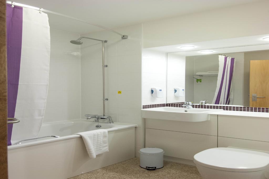 Premier Inn Newcastle Team Valley Gateshead Eksteriør billede